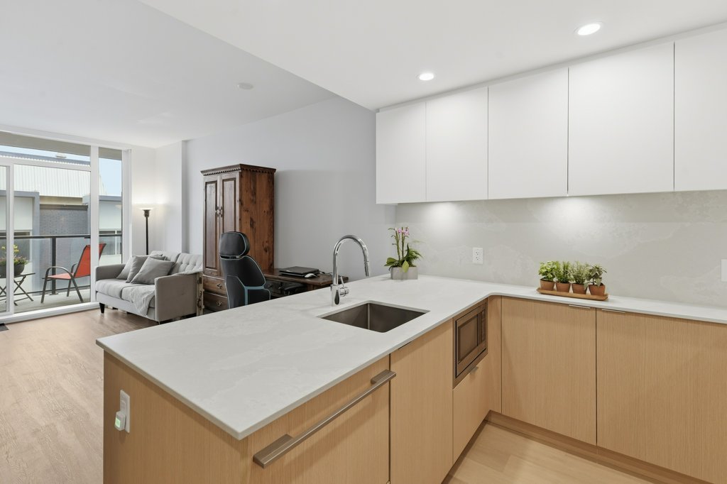 Condo thumbnail 7