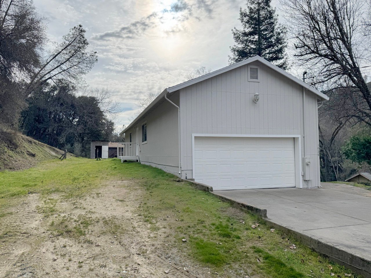 Set on 5+ acres in Somerset thumbnail 2