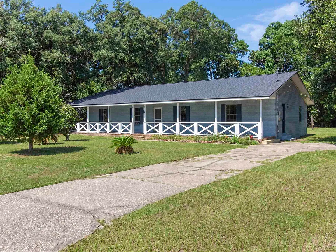 Charming 3BR 2BA Country-Style Home Near Bayou Grande property image