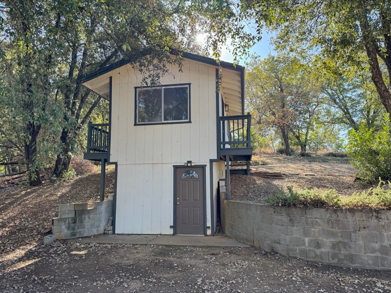 Private 68-acre property with expansive views thumbnail 4
