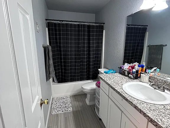 Move-In Ready 3BR 2BA Single Family Home thumbnail 6