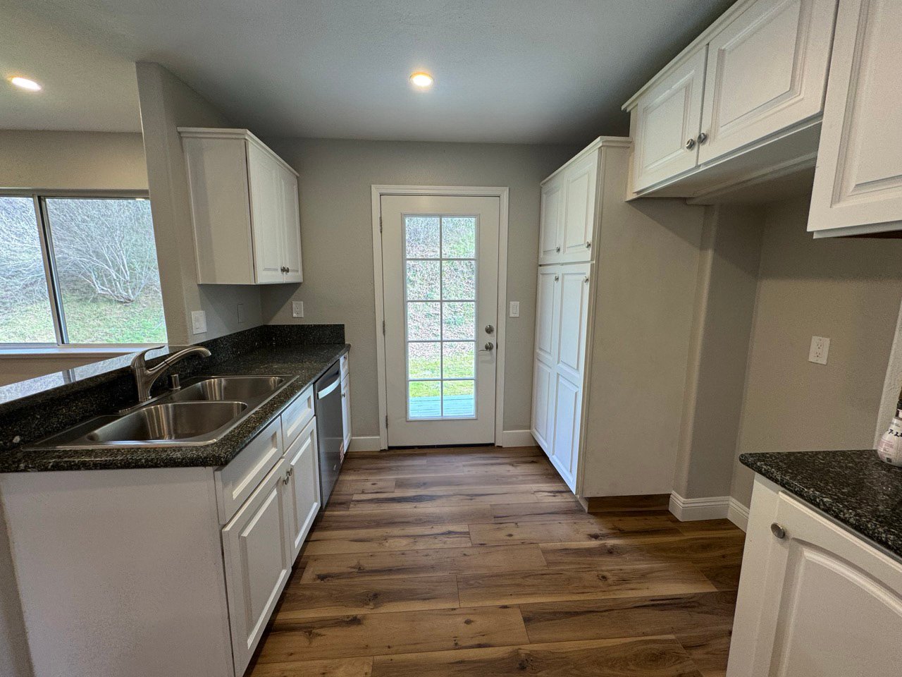 Set on 5+ acres in Somerset thumbnail 8
